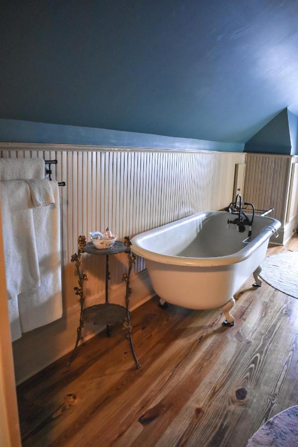 The Marie B & B Olympia Bagian luar foto