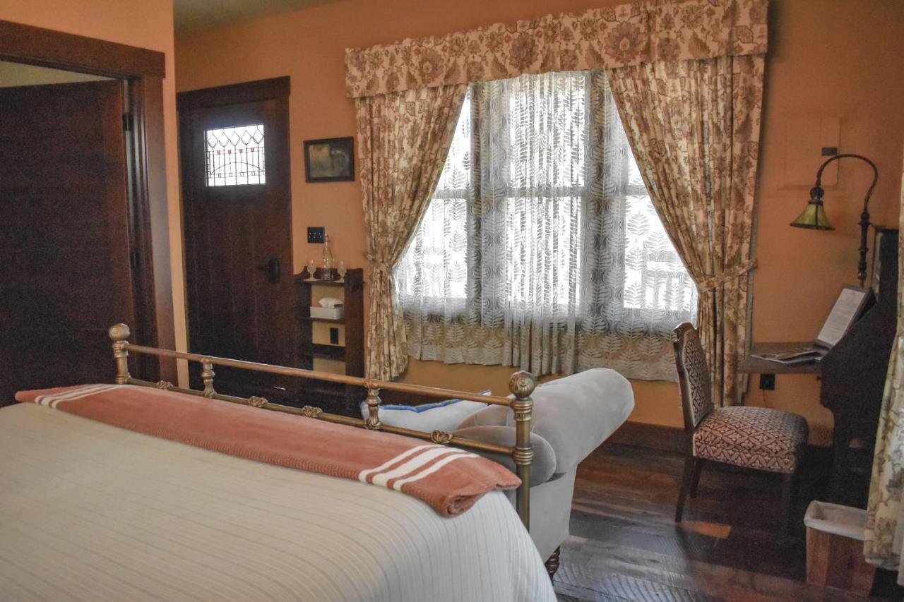 The Marie B & B Olympia Bagian luar foto