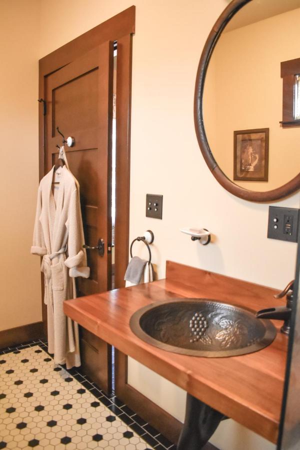 The Marie B & B Olympia Bagian luar foto