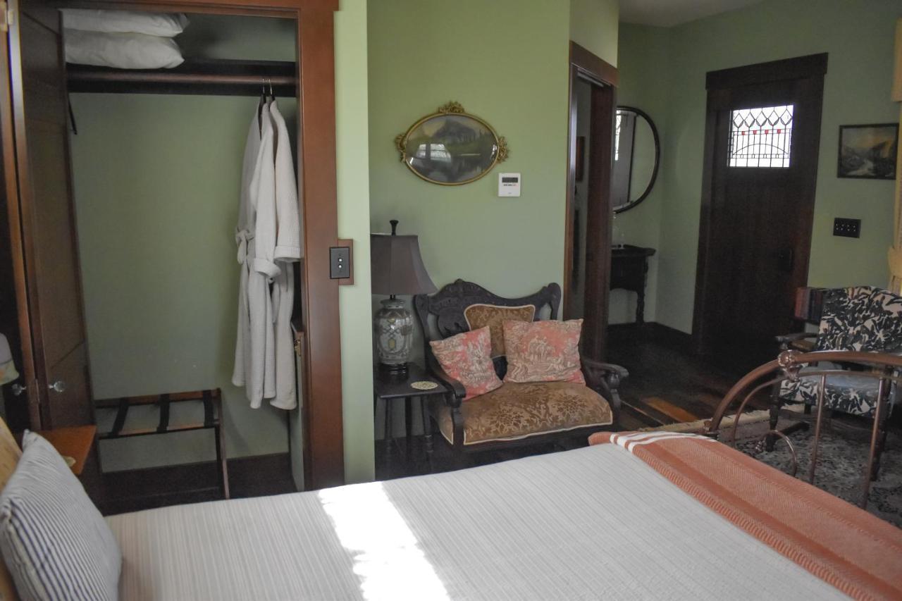 The Marie B & B Olympia Bagian luar foto