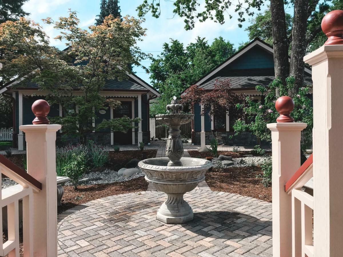 The Marie B & B Olympia Bagian luar foto