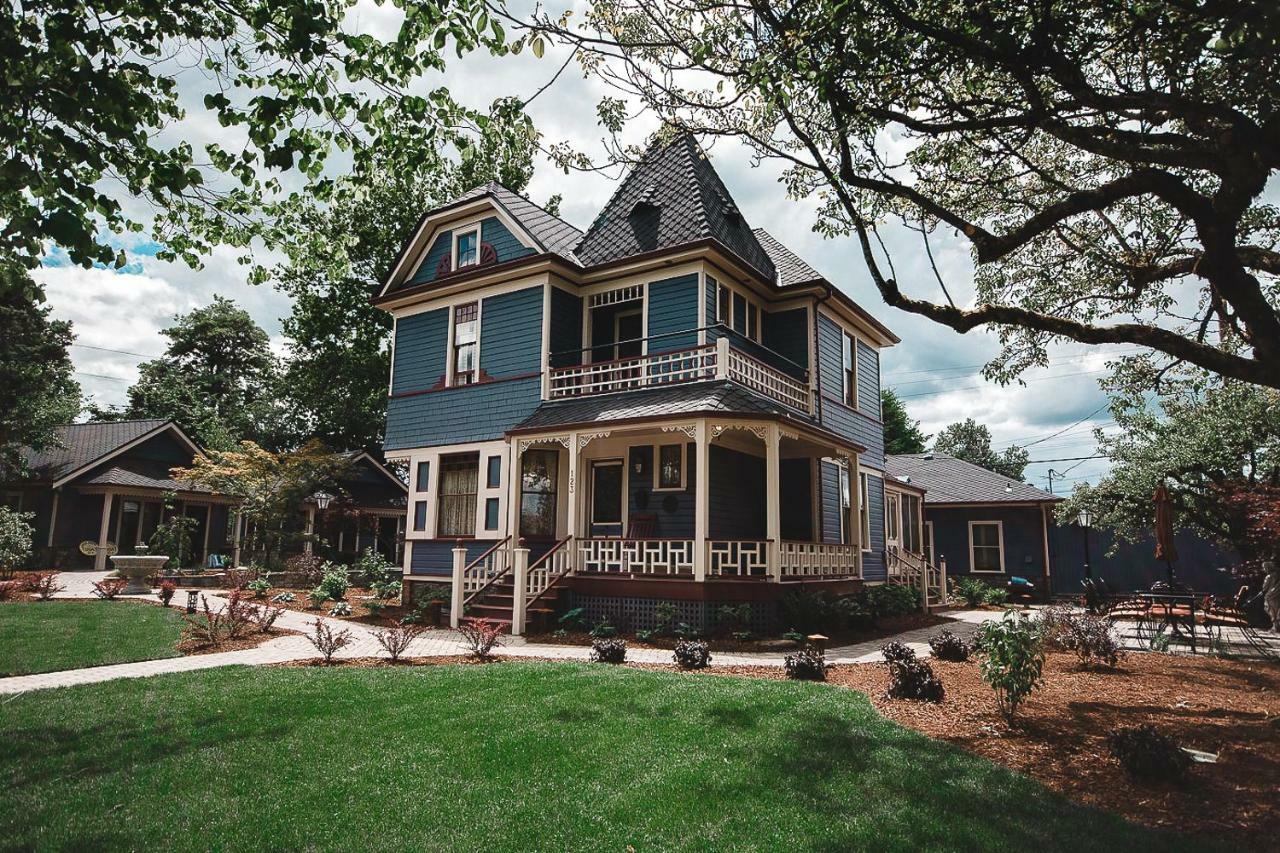 The Marie B & B Olympia Bagian luar foto